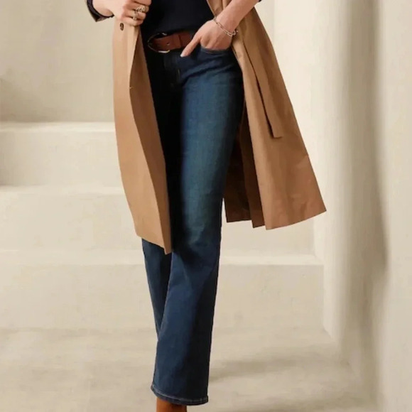 Banana Republic Vintage Stretch Low-Rise Bootcut Jean - Picture 2 of 13